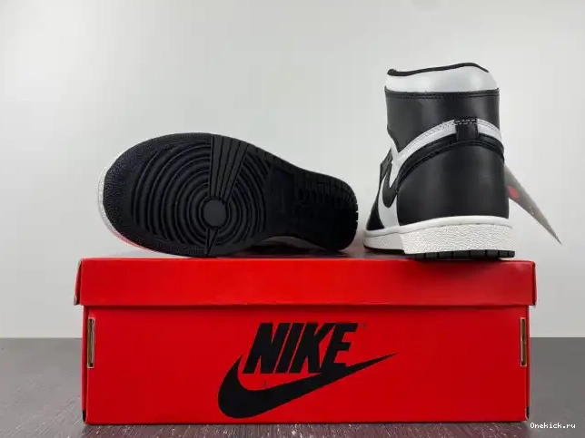 One Kick (2023) High White Retro Black Jordan 85 1 BQ4422-001 0520